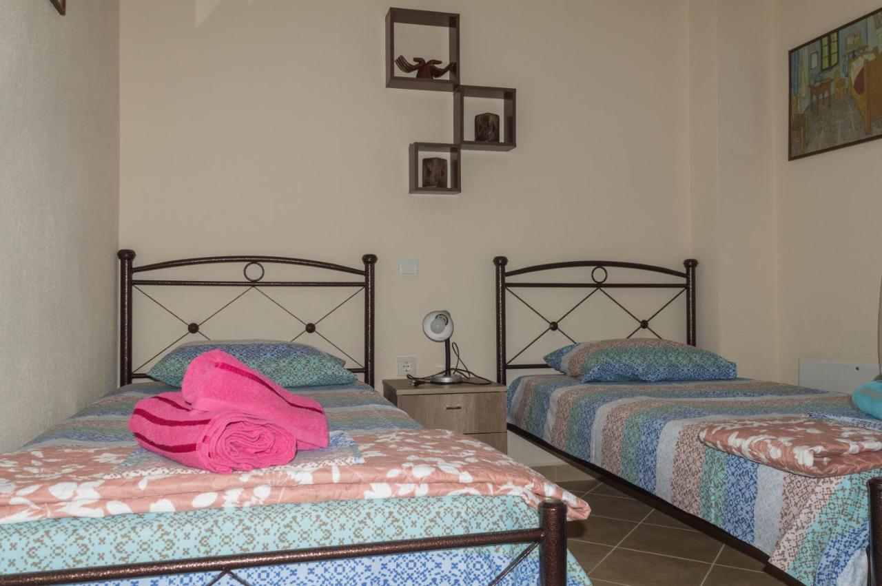 Family Resort In Vrasná Extérieur photo