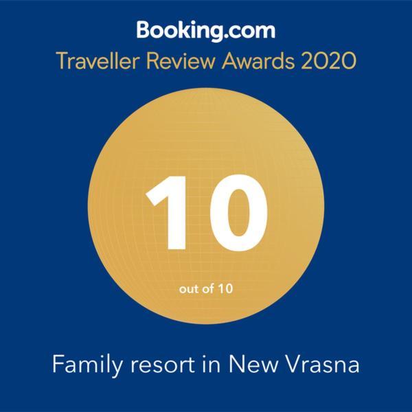 Family Resort In Vrasná Extérieur photo